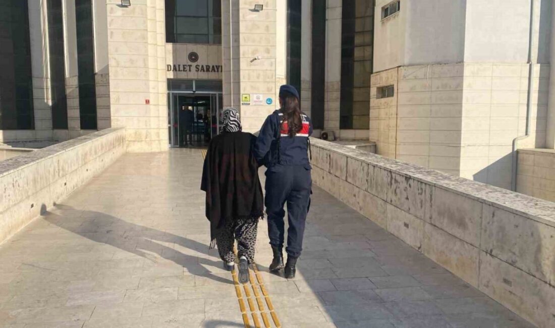 Hakkında 29 yıl 7 ay hapis cezası bulunan şahıs Edremit’te jandarma tarafından yakalandı. Balıkesir’in Edremit ilçesinde, hırsızlık nedeniyle 29 yıl 7 ay kesinleşmiş