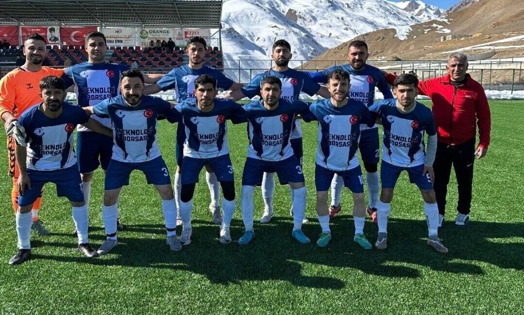 Başkale Gençlikspor, Bostaniçispor’u 13-1’lik farklı skorla yenerek puanını 15’e yükseltti Başkale Gençlikspor, Van 1. Amatör Lig A Grubu'ndaki 8. hafta