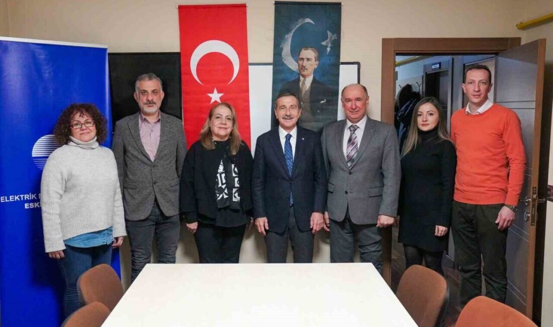 Tepebaşı Belediye Başkanı Dt. Ahmet Ataç, meslek odaları ile iletişimini
