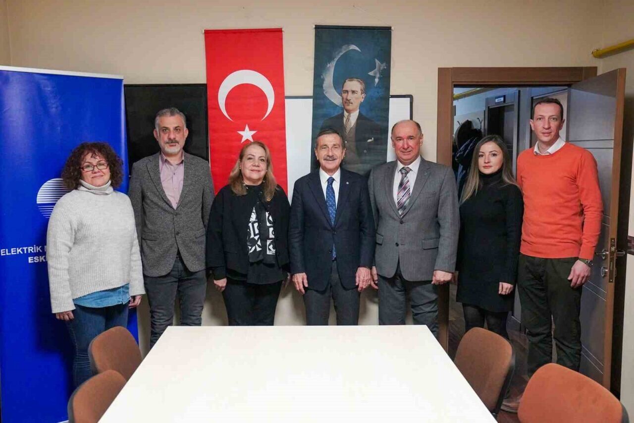 Tepebaşı Belediye Başkanı Dt. Ahmet Ataç, meslek odaları ile iletişimini