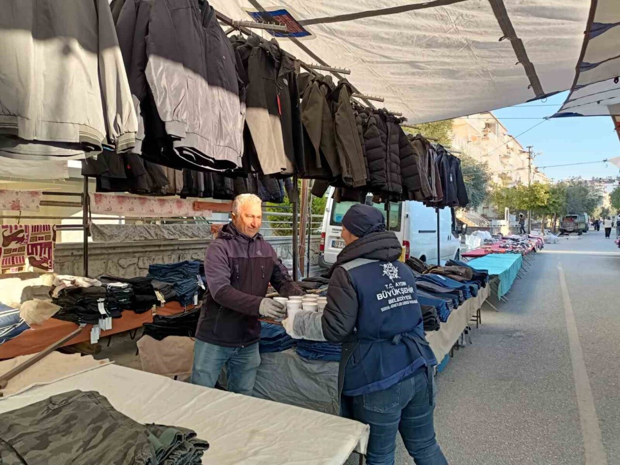 Aydın Büyükşehir Belediye Başkanı Özlem Çerçioğlu'nun sosyal hizmetleri devam ediyor.