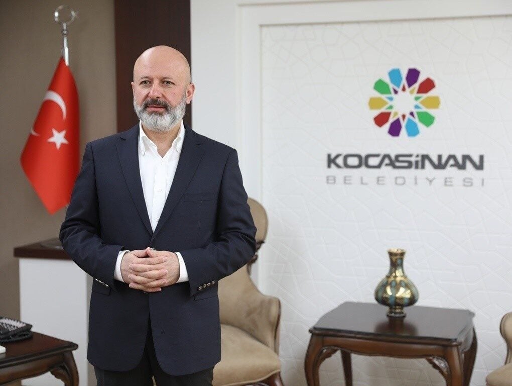 Kocasinan Belediye Başkanı Ahmet Çolakbayrakdar, Berat Kandili dolayısıyla yayımladığı mesajda,