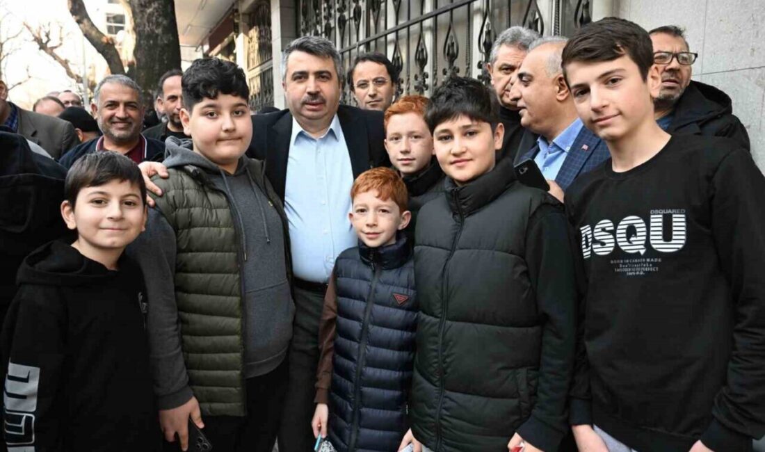 Yıldırım Belediye Başkanı Oktay Yılmaz, Yeşilyayla Mahallesi'nde esnaf ve mahalle
