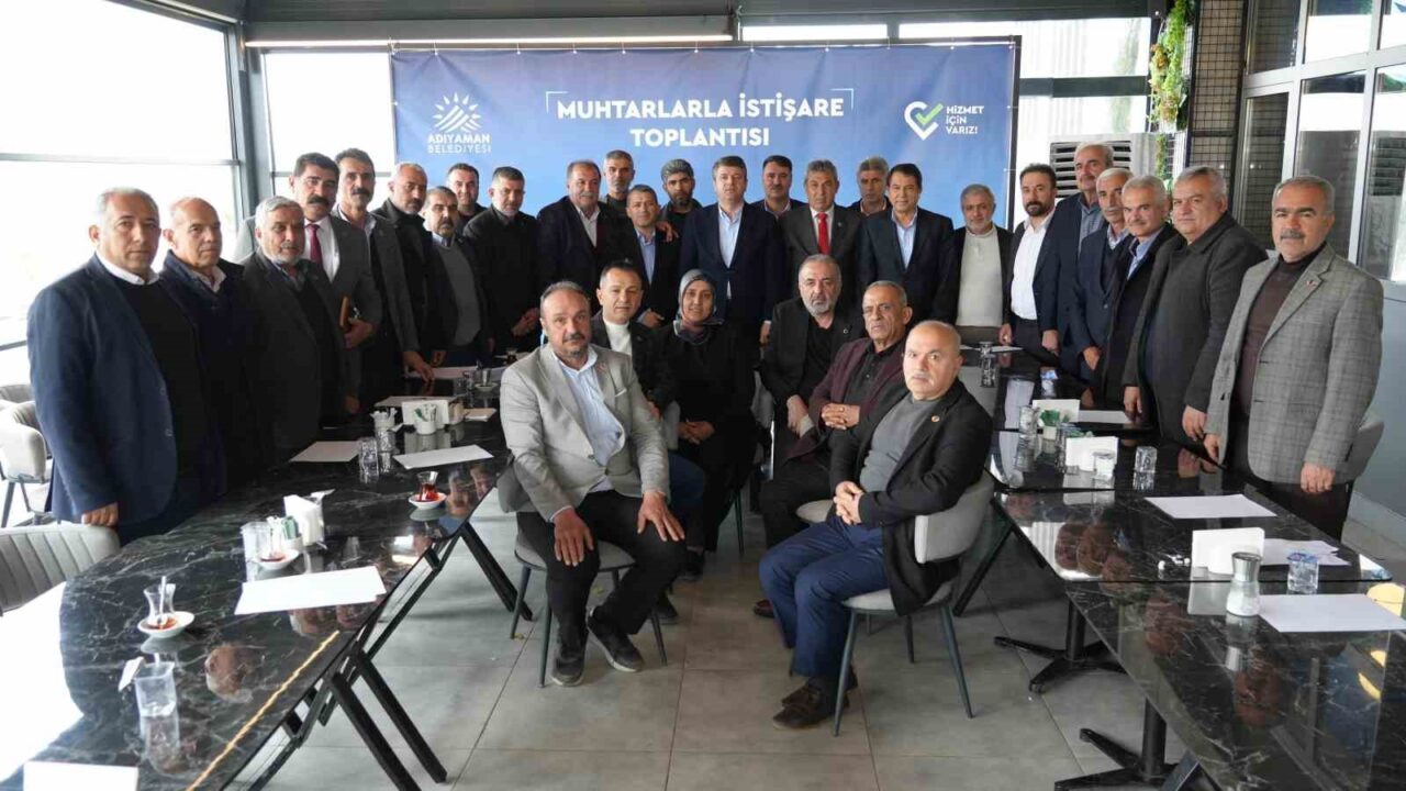 Adıyaman Belediye Başkanı Abdurrahman Tutdere, muhtarlarla gerçekleştirdiği toplantıda Ramazan'daki iftar