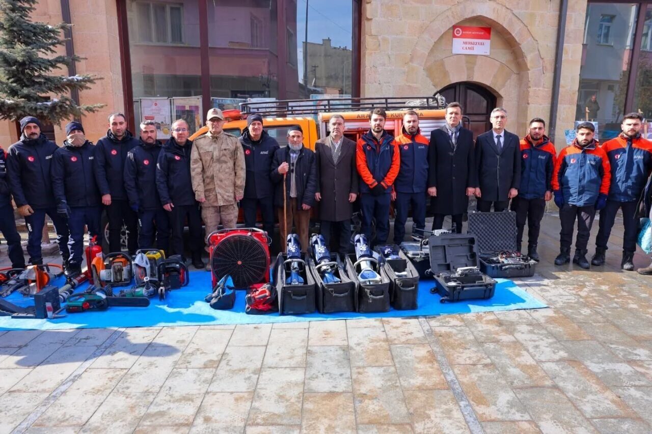 6 Şubat depremlerinde hayatını kaybedenler için Bayburt’ta, tarihi Ulu Cami’de