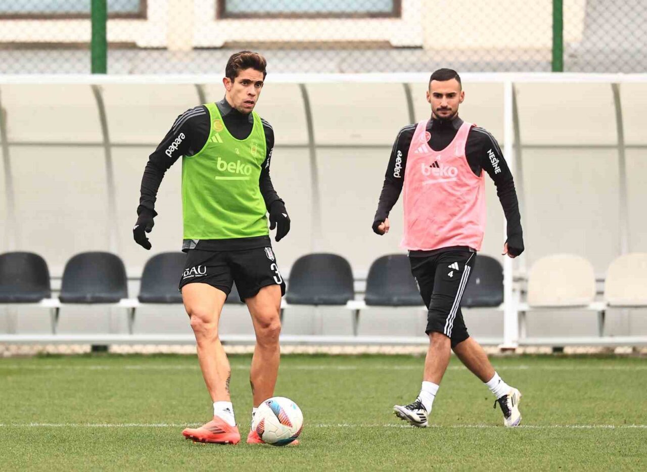 Beşiktaş, Eyüpspor ile oynayacağı maç öncesi antrenmanlara başladı. Gabriel Paulista,