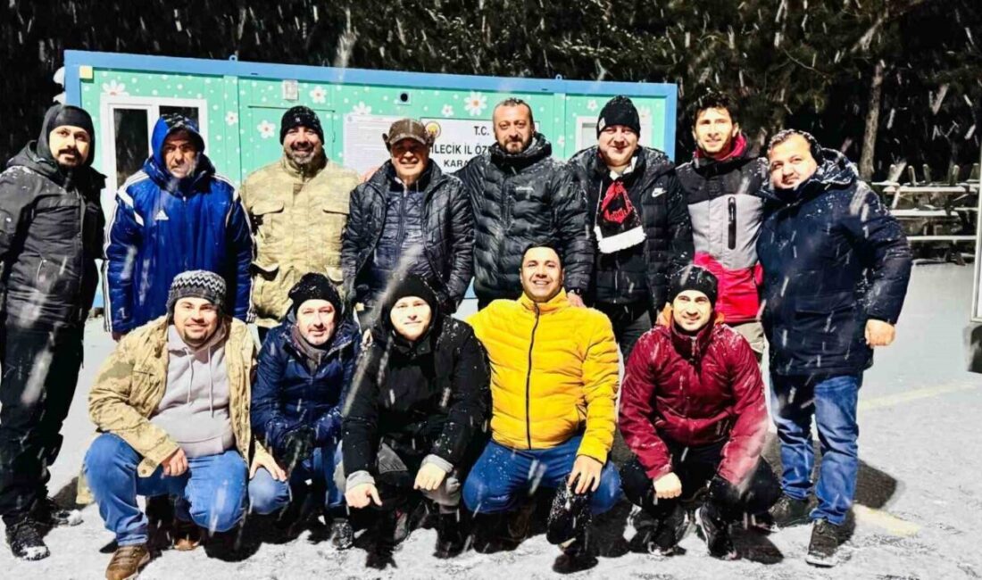 Bilecik Futbol Akademi Kulübü yöneticileri, mangal partisi ile bir araya gelerek keyifli anlar yaşadı. Bilecik Futbol Akademi Kulübü yöneticileri, stres atmak amacıyla bir mangal