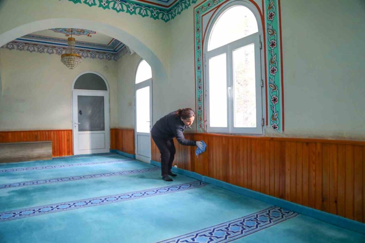 Bodrum Belediyesi, Ramazan Ayı öncesi ilçe genelindeki camilerde temizlik yapmak