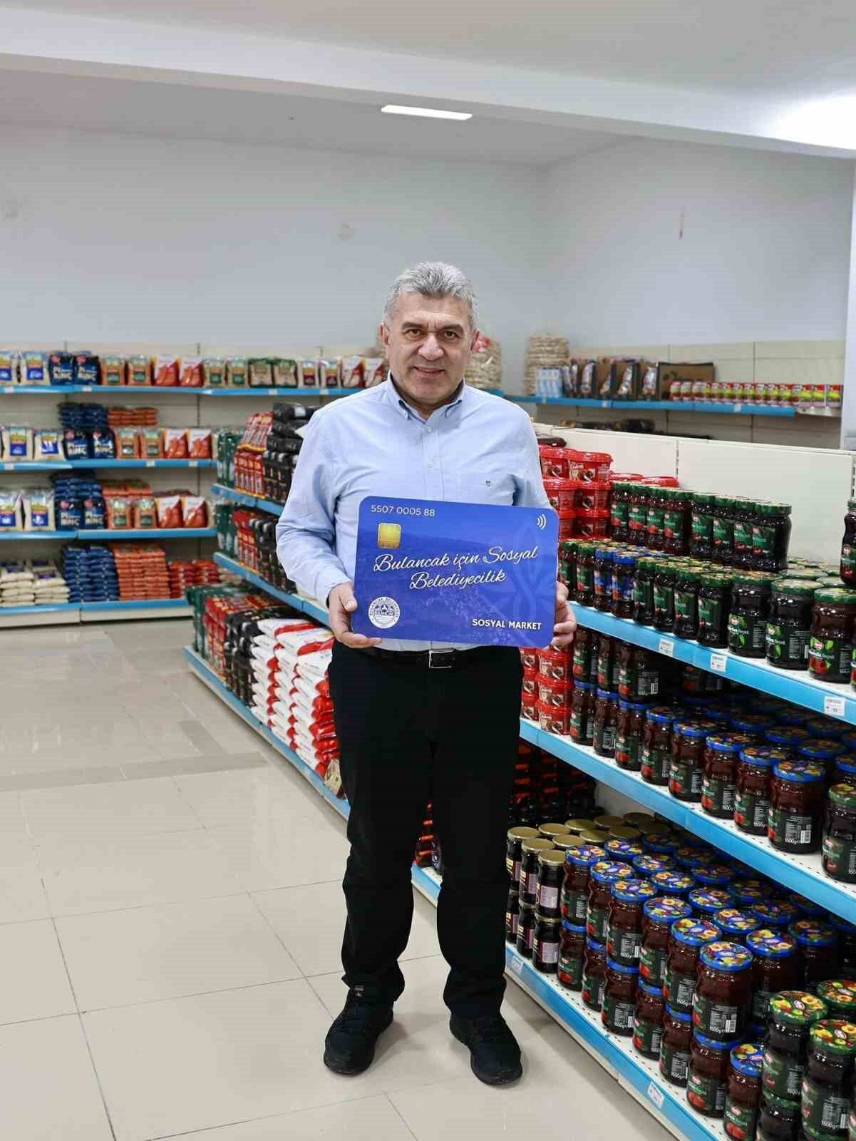 Giresun'un Bulancak Belediyesi, ihtiyaç sahiplerine yönelik Bulancak Sosyal Market'i hizmete