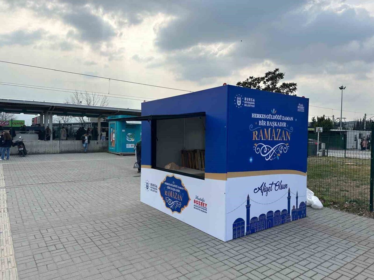 Bursa Büyükşehir Belediyesi, Ramazan boyunca kentin yoğun noktalarında iftara yetişemeyenler