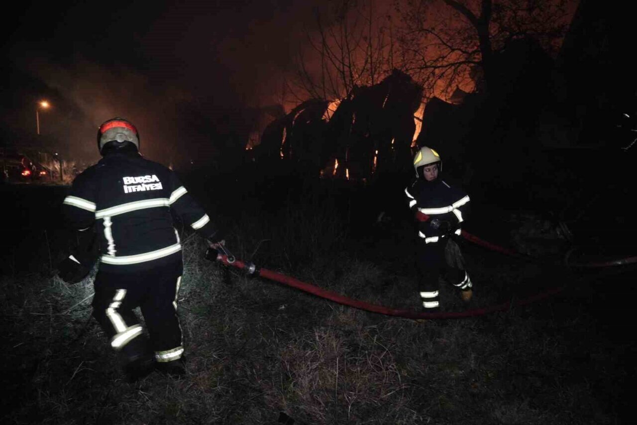 Bursa Büyükşehir Belediyesi İtfaiye Daire Başkanlığı, Ocak ayında 31 istasyonda