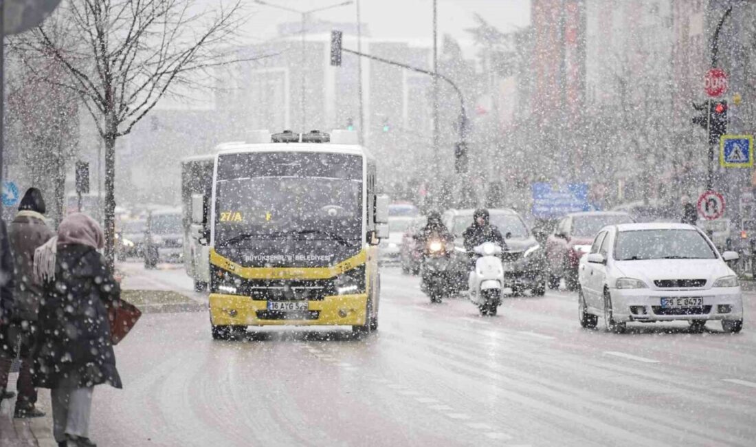 Bursa’da Eğitime Kar Yağışı Nedeniyle 1 Gün Ara Verildi Bursa Valiliği, beklenen kar yağışı ve buzlanma riski nedeniyle 21