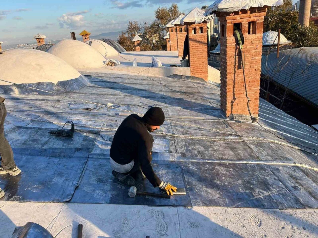 Bursa Büyükşehir Belediyesi, İpek Han'da yaptığı restorasyonla bu tarihi yapıyı