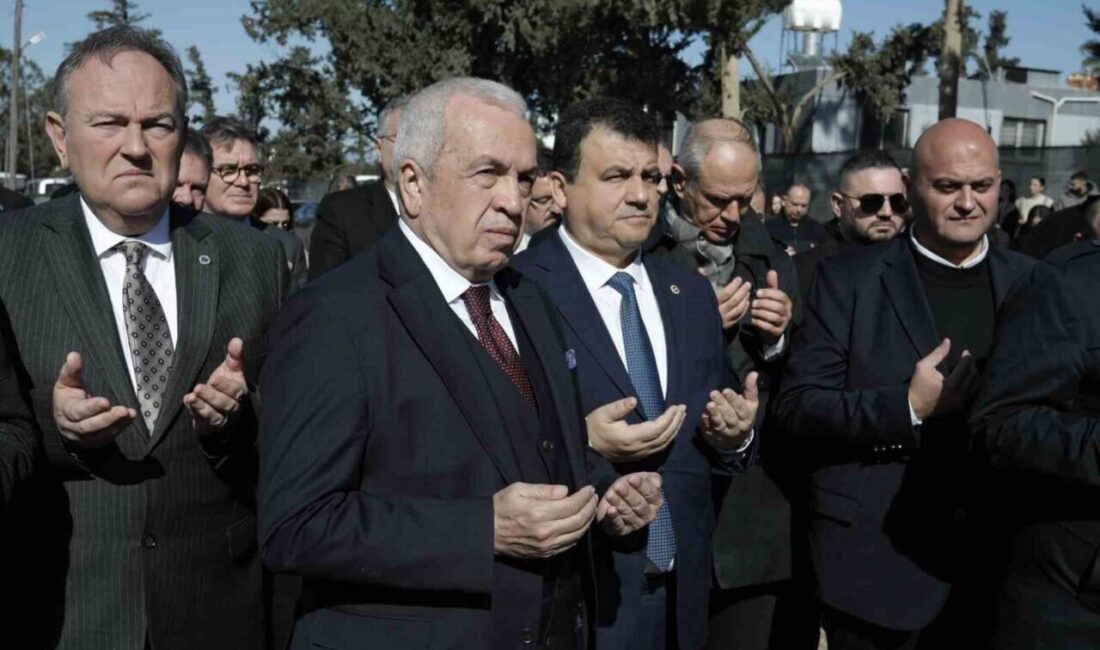 Rumelisiad Üyeleri, Kuzey Kıbrıs’ta Vefat Eden Voleybolcular İçin Anma Töreninde Bir Araya Geldi Rumelisiad üyeleri, Kuzey Kıbrıs Türk Cumhuriyeti'nde düzenlenen Ekonomi ve Yatırım