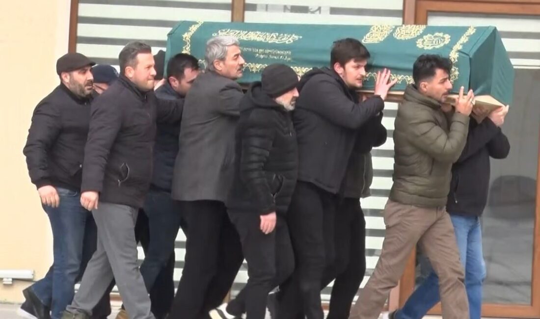 Büyükçekmece’de Silahla Öldürülen Koray Kazancıoğlu Son Yolculuğuna Uğurlandı İstanbul Büyükçekmece'de silahla kalbinden vurularak hayatını kaybeden 31 yaşındaki Koray