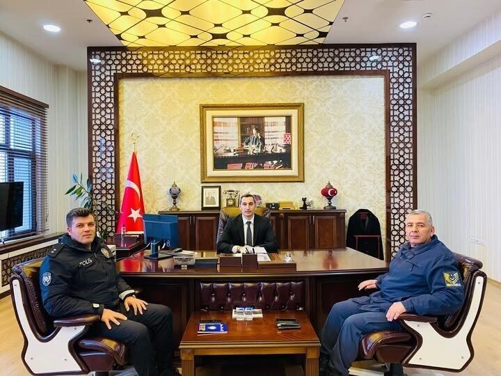 Çamardı’nda İlçe Güvenlik Koordinasyon Toplantısı Kaymakam Gökçayır’ın Katılımıyla Yapıldı Niğde'nin Çamardı ilçesinde, Kaymakam Hasan İnanç Gökçayır'ın başkanlığında güvenlik toplantısı