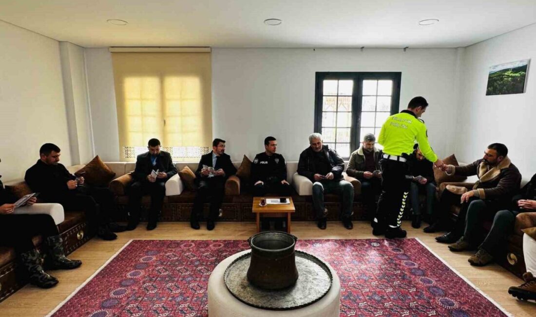 Refahiye’de İlçe Emniyet Müdürlüğü Tarafından Müftü ve İmamları Bilgilendirme Faaliyetleri Düzenlendi Refahiye İlçe Emniyet Müdürlüğü, ilçe müftüsü ve cami imamları ile