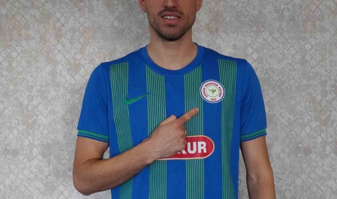 Çaykur Rizespor, Berkay Özcan’ı Başakşehir’den sezon sonuna kadar kiraladı Çaykur Rizespor, Başakşehir'den Berkay Özcan'ı sezon sonuna kadar kiralık olarak