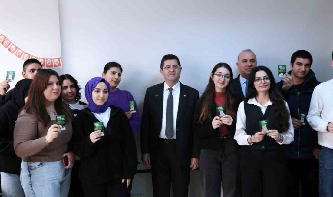 Çekmeköy Belediyesi, eğitimde fırsat eşitliği sağlamak amacıyla lise ve üniversiteye
