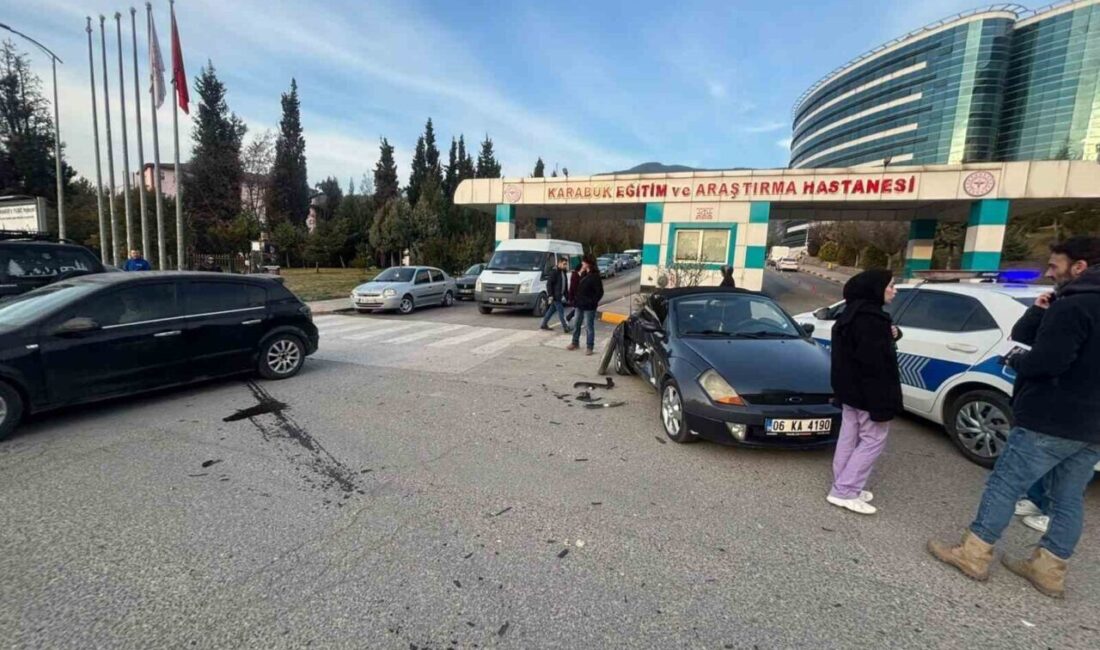 Karabük’te otomobil ve cipin çarpışması sonucunda iki kişi yaralandı, hastaneye kaldırıldı. Karabük'te Alpaslan Caddesi'nde F.Ö. yönetimindeki cip, C.N.K. tarafından kullanılan otomobille