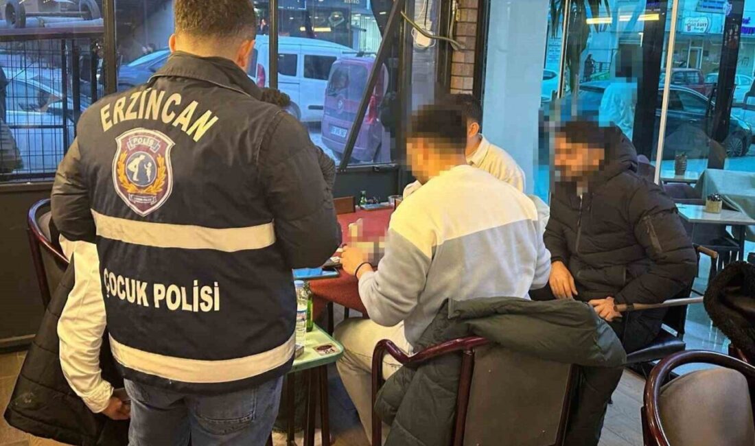 Erzincan’da Çocuk Şube Müdürlüğü tarafından kafeterya ve kıraathane denetimleri gerçekleştirildi. Erzincan İl Emniyet Müdürlüğü Çocuk Şube Müdürlüğü, kafeterya ve kıraathanelerde