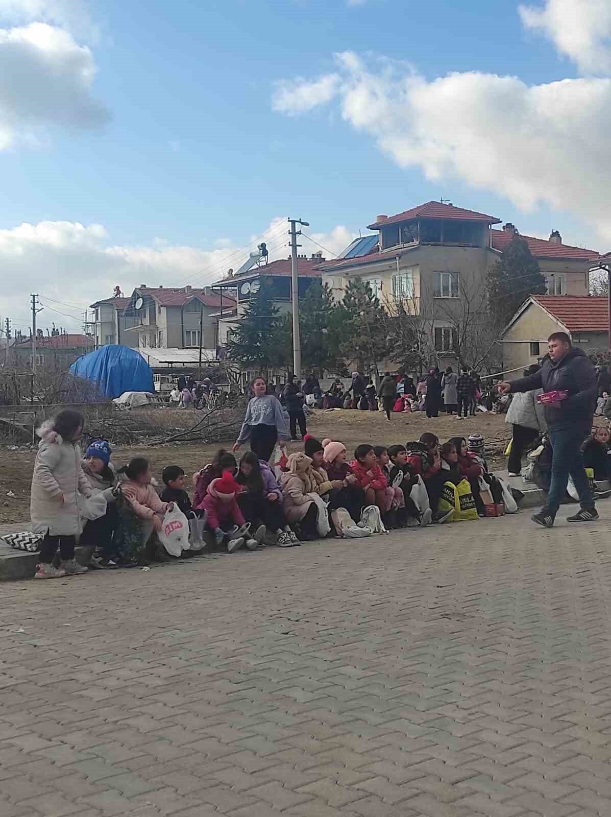 Afyonkarahisar’ın Şuhut ilçesinde bu yıl da Berat Kandili geleneği yaşatıldı.