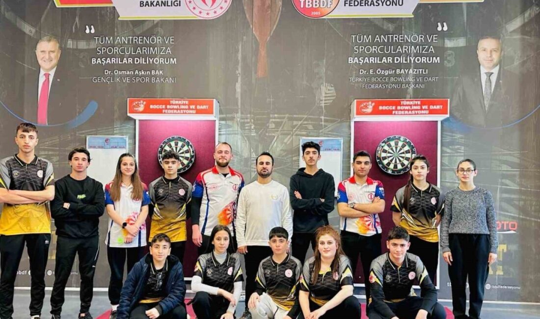 3. Ayak Türkiye Dart Şampiyonası'nda Bedirhan Nas, yıldız erkekler kategorisinde