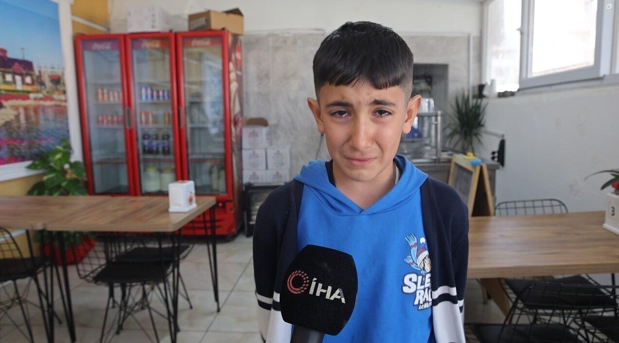 Hatay'da 6 Şubat depremlerinde ailesini kaybeden 10 yaşındaki Mahmut Kara,