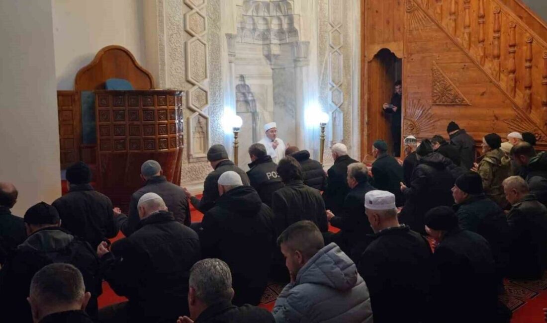 Sinop’ta deprem felaketi anısına dualar ve Mevlid-i Şerif okundu Sinop'ta 6 Şubat 2023 depreminde hayatını kaybedenler, Alaaddin Camisi'nde düzenlenen
