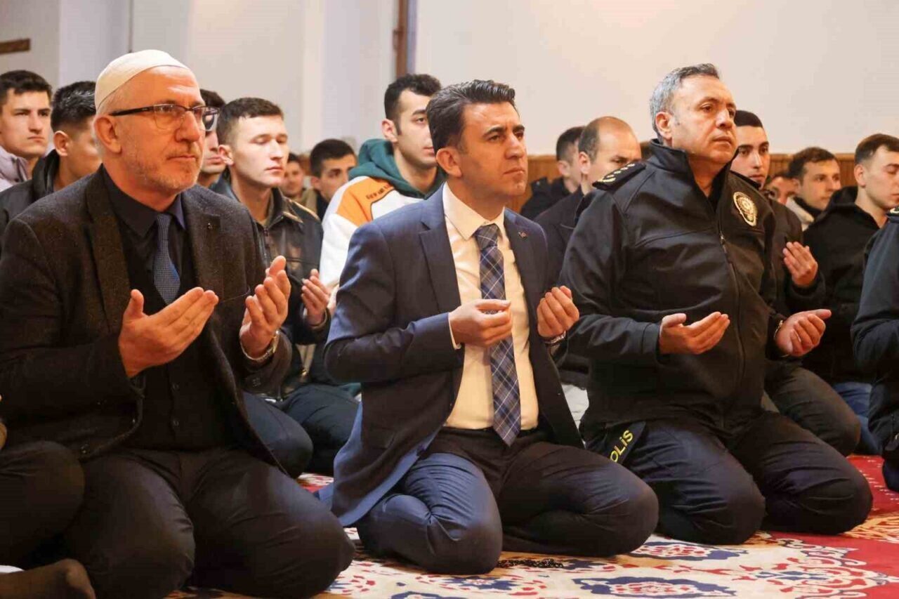 Bilecik’te, 6 Şubat 2023’teki depremlerde hayatını kaybedenler anısına Mevlid-i Şerif