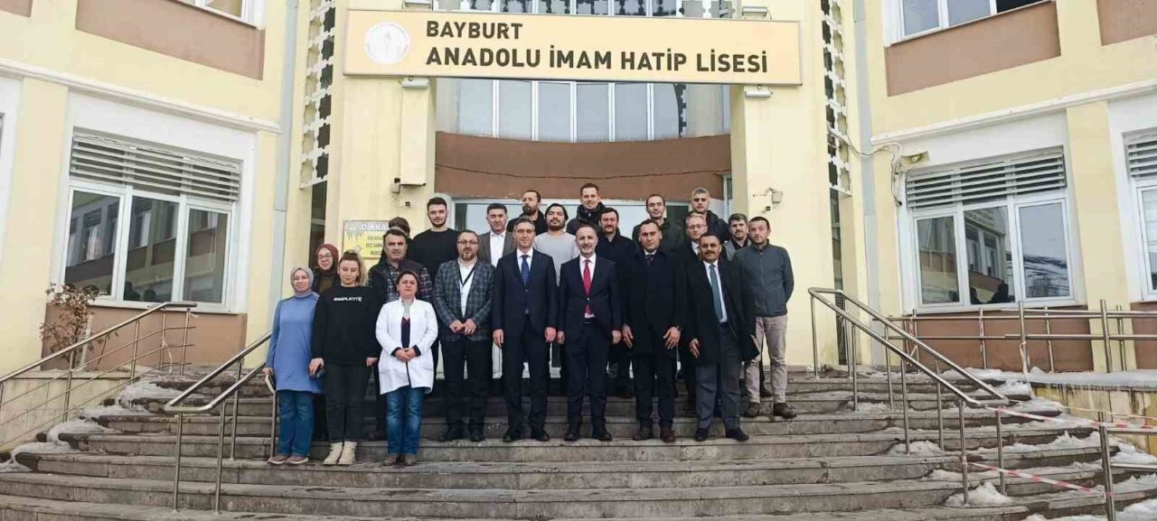 Din Öğretimi Genel Müdür Yardımcısı Oğuzhan Özkan, Bayburt Anadolu İmam