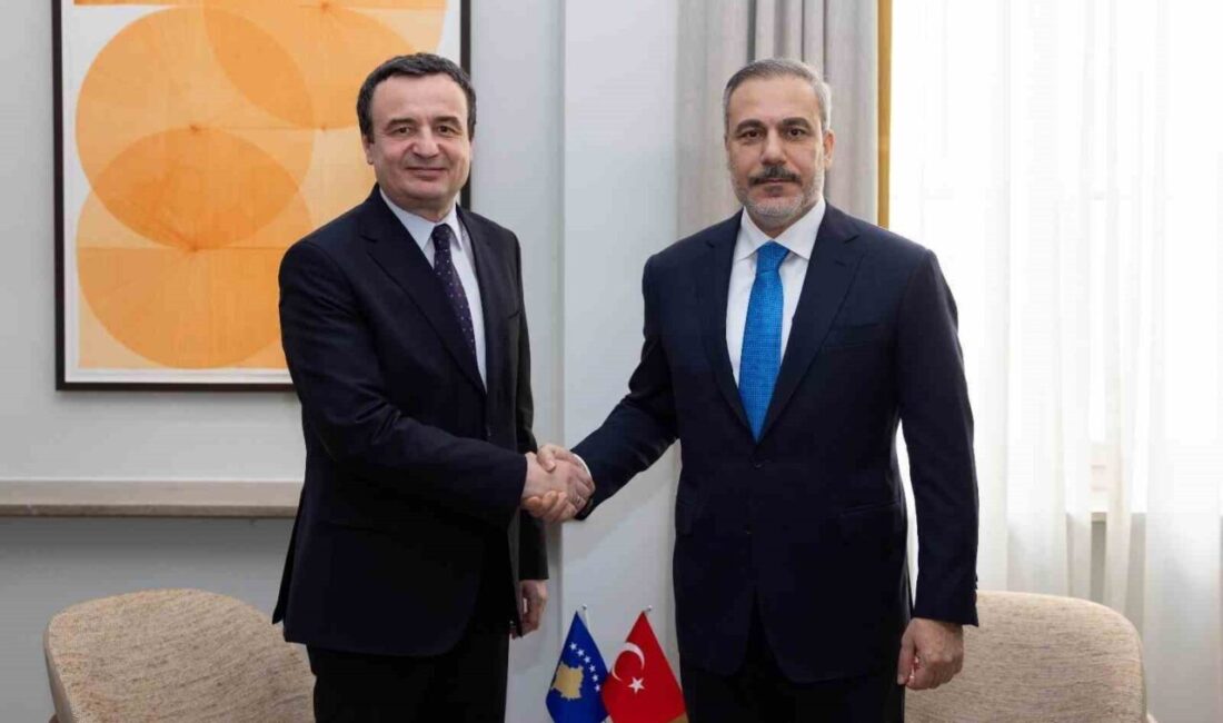 Dışişleri Bakanı Hakan Fidan, Münih’te Kosova Başbakanı Albin Kurti ile önemli bir görüşme yaptı. Dışişleri Bakanı Hakan Fidan, Münih'teki 61. Güvenlik Konferansı'nda Kosova Başbakanı
