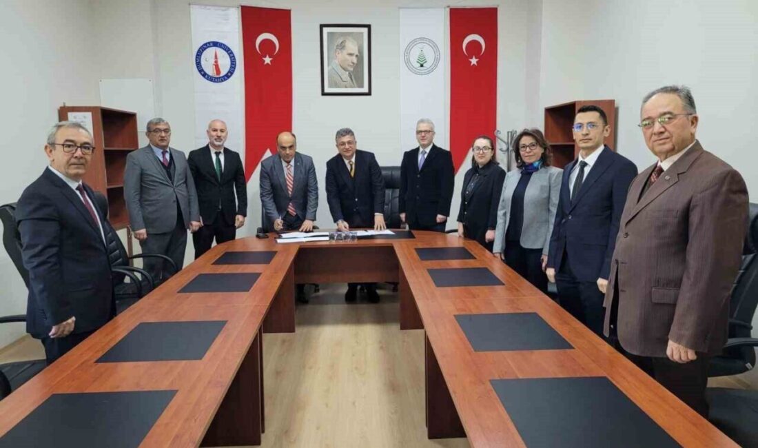Dumlupınar Üniversitesi ve Tavşanlı Eğitim Müdürlüğü Arasında İş Birliği Protokolü İmzalandı Kütahya Dumlupınar Üniversitesi, Tavşanlı İlçe Millî Eğitim Müdürlüğü ile bir