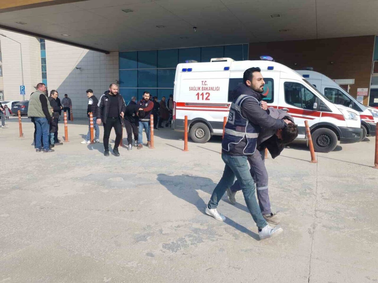 Bursa'nın İnegöl ilçesinde, trafik ekiplerinin dur ihtarına uymayan B.Ö. (22)