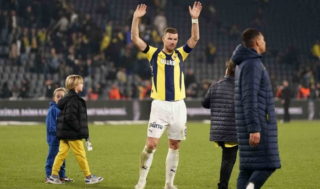 Edin Dzeko, Çaykur Rizespor’a karşı 2 gol atarak Fenerbahçe’nin ligdeki gol sayısını 12’ye çıkardı. Fenerbahçe'nin forveti Edin Dzeko, Çaykur Rizespor'a karşı oynanan maçta 2