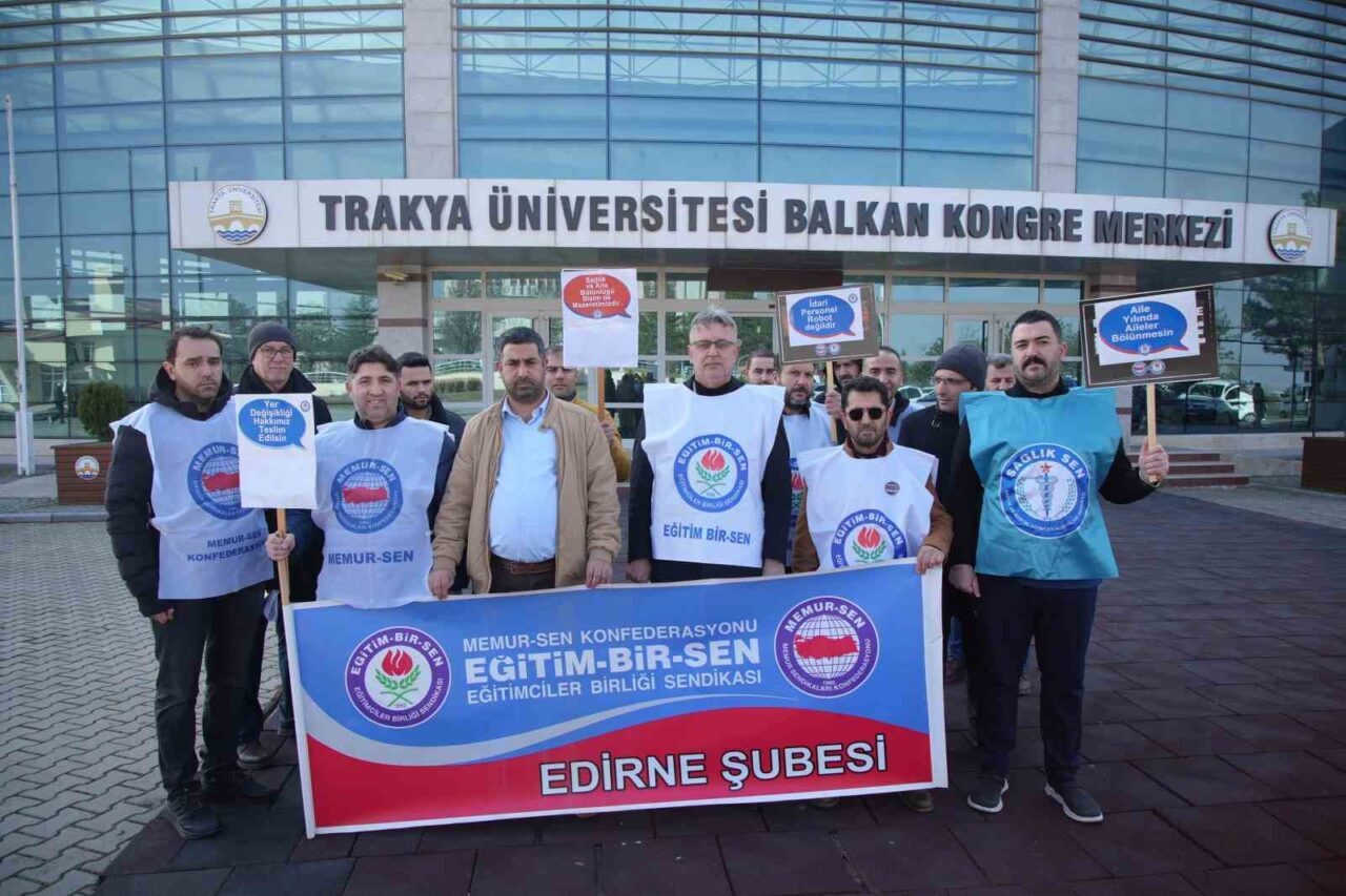 Edirne'de Eğitim Bir-Sen ve Memur-Sen üyeleri, üniversite idari personelinin yer