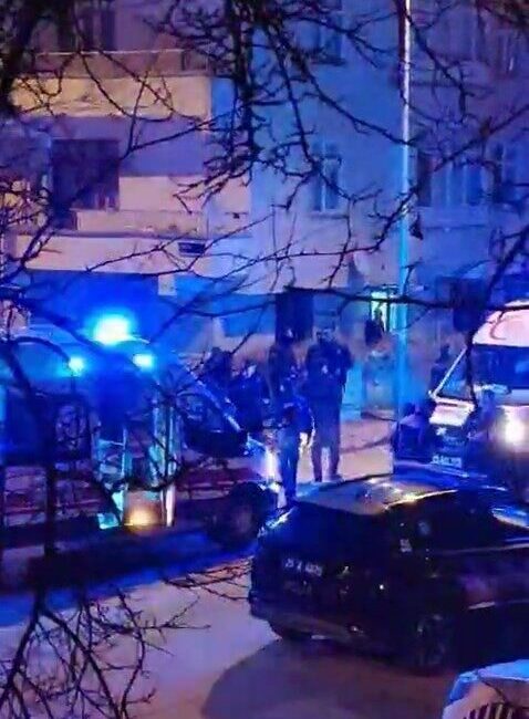 Elazığ’da Bıçaklı Kavga Sonucu 1 Kişi Yaralandı Elazığ'ın Kırklar Mahallesi'nde meydana gelen bıçaklı kavgada bir kişi yaralandı.
