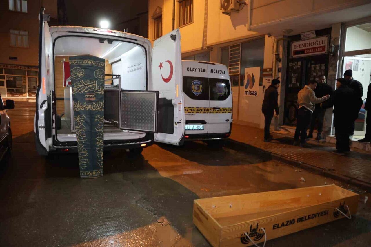 Elazığ'da 26 yaşındaki Ezgi Nur Bağca, kiraladığı apart dairede ölü