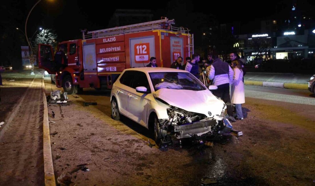 Elazığ’da iki otomobilin çarpışması sonucu 5 kişi yaralandı, inceleme başlatıldı. Elazığ'da Malatya Caddesi Hazardağlı Kavşağı'nda H.Ş.S. ve E.C. yönetimindeki otomobillerin
