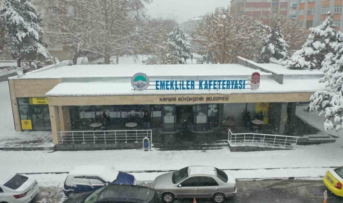 Kayseri’de Emekliler İçin Açılan Kafeteryalar, Sosyal Yaşamı Canlandırıyor Kayseri Büyükşehir Belediyesi, emeklilerin sosyal hayatını canlandırmak amacıyla beş bölgede