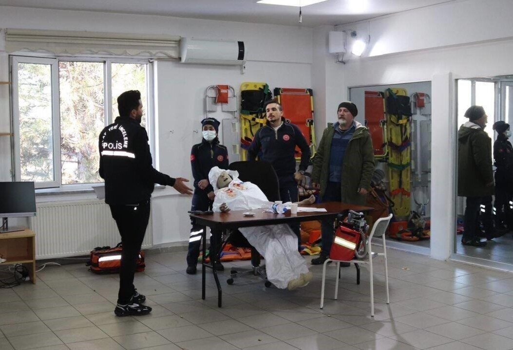 İl Emniyet Müdürlüğü Olay Yeri İnceleme Şube Müdürlüğü, 112 Acil