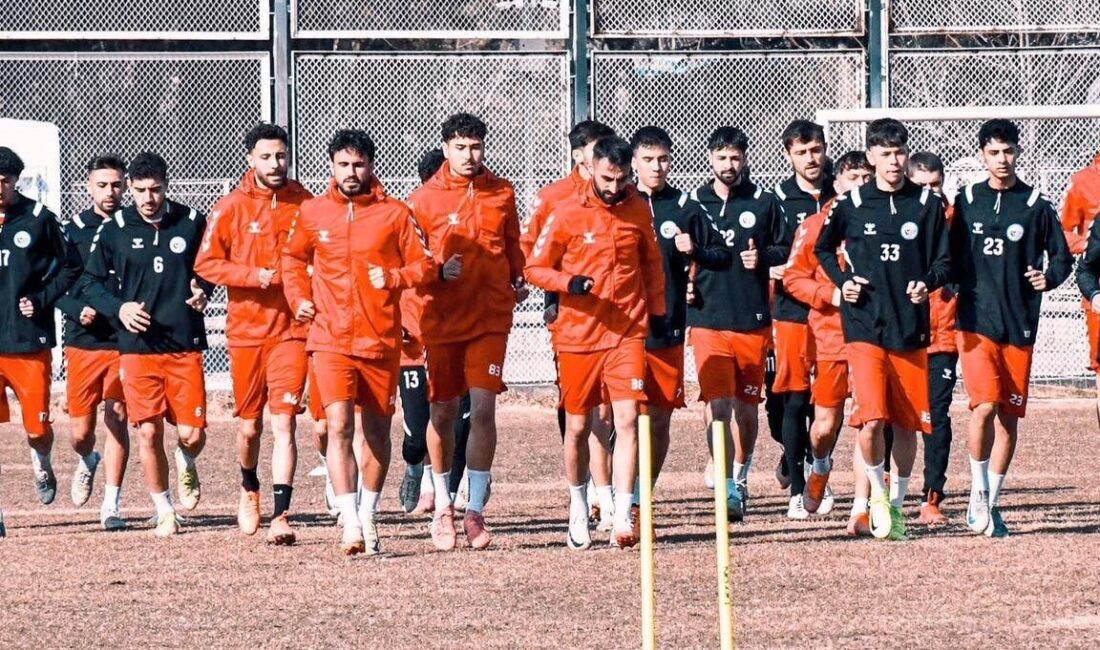 Erciyes 38 Futbol Kulübü, Turgutluspor’u yenerek galibiyet hasretini sonlandırmak istiyor Erciyes 38 Futbol Kulübü, Türkiye 3. Lig 4. Grup'taki Turgutluspor
