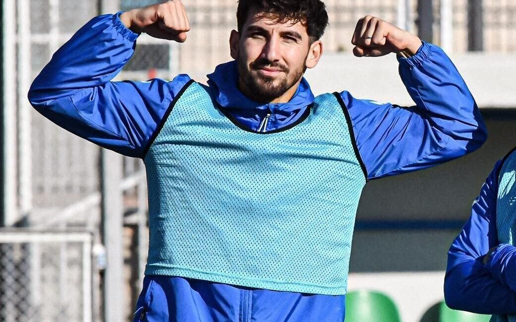 Erciyes 38 Futbol Kulübü’nde Stoper Murat Şimşek Takımdan Ayrıldı Erciyes 38 Futbol Kulübü'nde stoper Murat Şimşek, sezon başında transfer