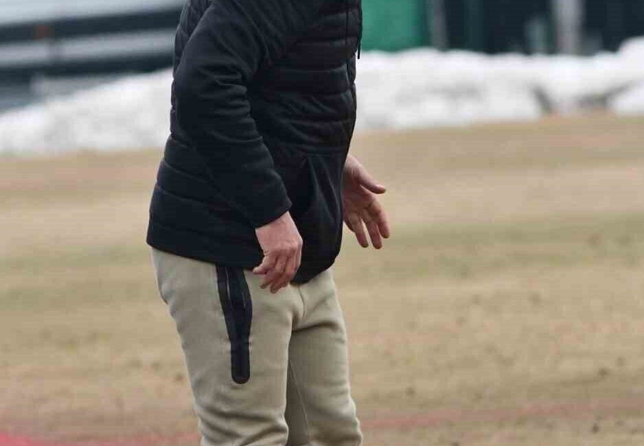 Erciyes 38 FK, Teknik Direktör Uğur Kulaksız ile anlaşarak yollarını ayırdı. Erciyes 38 Futbol Kulübü, Teknik Direktör Uğur Kulaksız ile karşılıklı