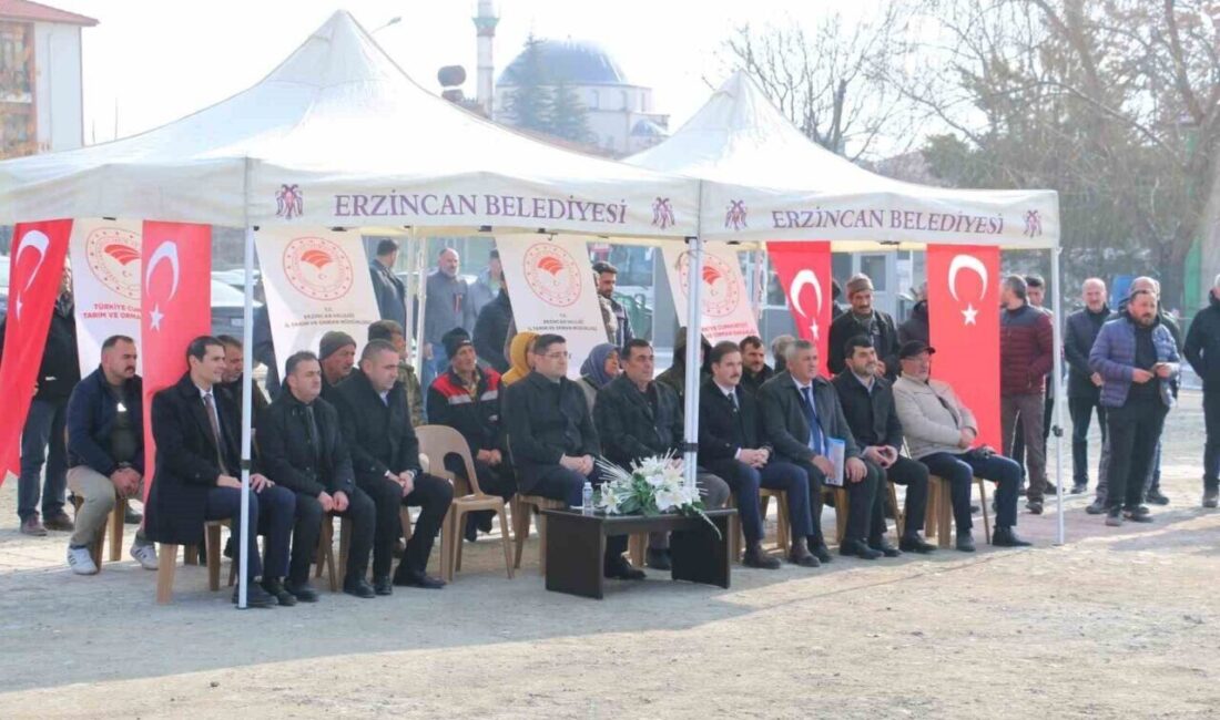 Erzincan’da Kar Yağışı Sonrası Küçükbaş Yetiştiricilerine Çadır Desteği Sağlandı Erzincan'da kar yağışının ardından küçükbaş hayvan yetiştiricilerine destek verildi. İl