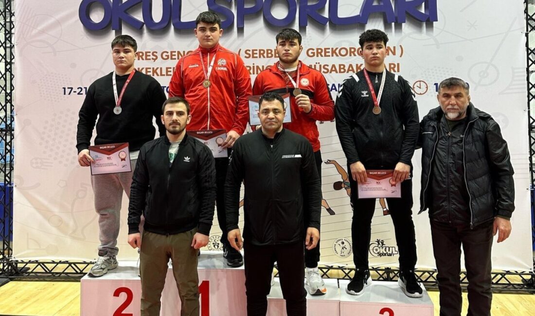 Miraç Akın Akarsu, Tokat’ta gerçekleşen Okul Sporları Güreş Genç B Grekoromen Türkiye Birinciliği’nde üçüncülük elde etti. Erzincanlı güreşçi Miraç Akın Akarsu, 17-21 Şubat 2025 tarihleri arasında