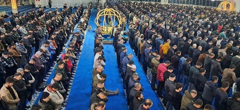 Erzincan'da Berat Kandili, Terzibaba Camii başta olmak üzere camilerde yoğun