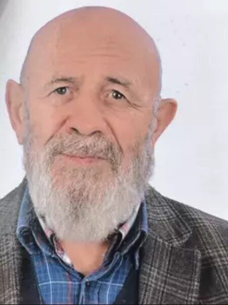 Aksaray’da kar yağışını seyrederken düştü, 84 yaşındaki eski belediye başkanı yaşamını yitirdi. Aksaray'ın Bekarlar köyünde 84 yaşındaki eski belediye başkanı Sabri Pamuk,