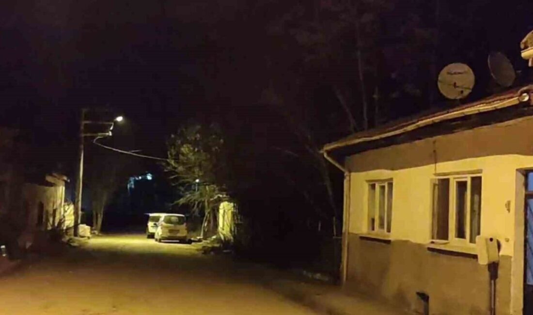Eskişehir’de soba dumanı nedeniyle anne ve oğlu hastaneye kaldırıldı Eskişehir Gündoğdu Mahallesi'nde soba dumanından zehirlenen bir anne ve oğlu
