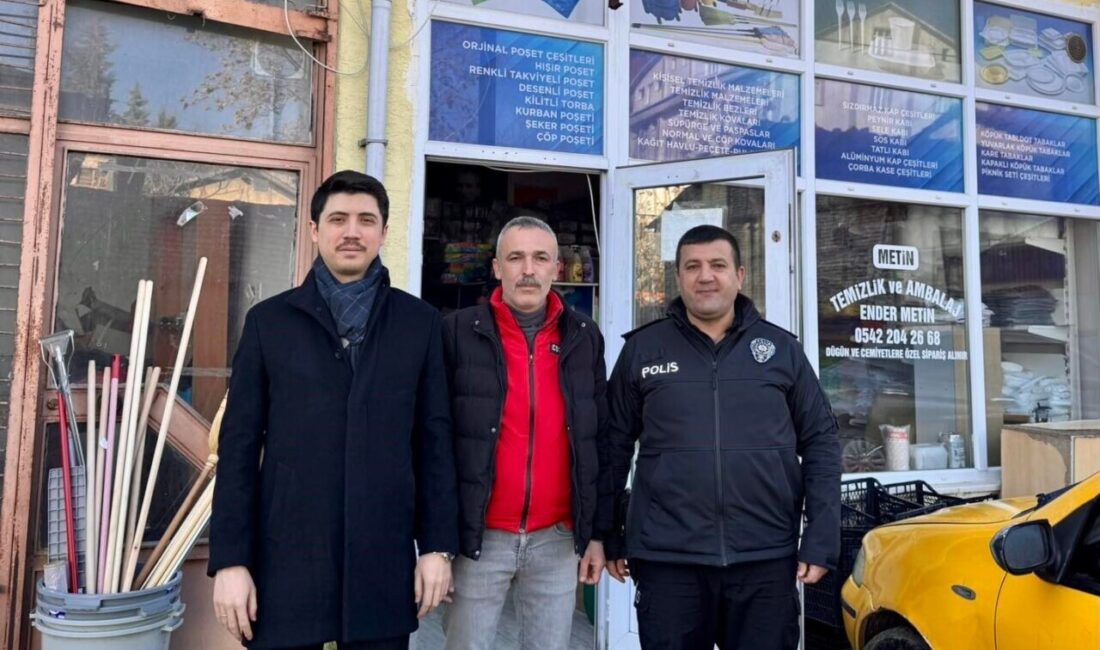Pazaryeri Kaymakamı Kahraman, Esnafla Buluşarak Sorunları Dinledi Pazaryeri Kaymakamı Ahmed Tayyib Kahraman, İlçe Emniyet Amiri Tahir Oğul